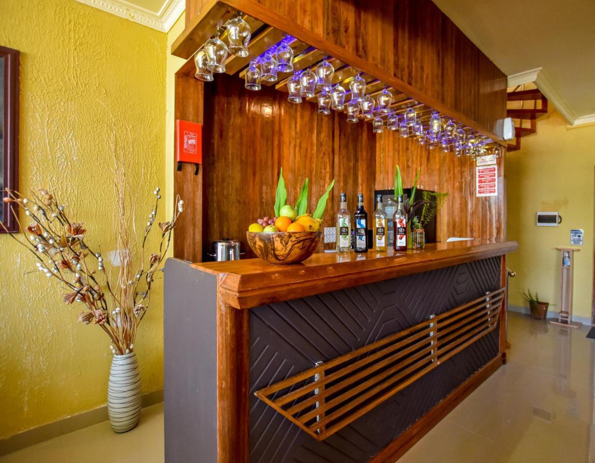 Equatorial Divers Lodge アッドゥ環礁 エクステリア 写真